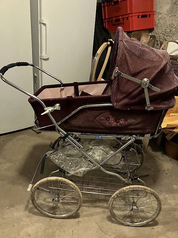 Carrozzine: Antiker kinderwagen – Usato da Eschlikon TG venduto da ritschi90