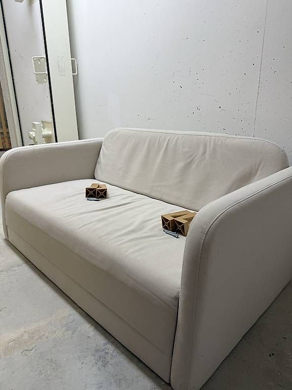 Sofas: Canapé IKEA 2 places  – D'occasion à Nyon par vso_9kys