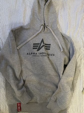 Grauer Alpha Industries Hoodie Gr. XL, perfekt für den Herbs