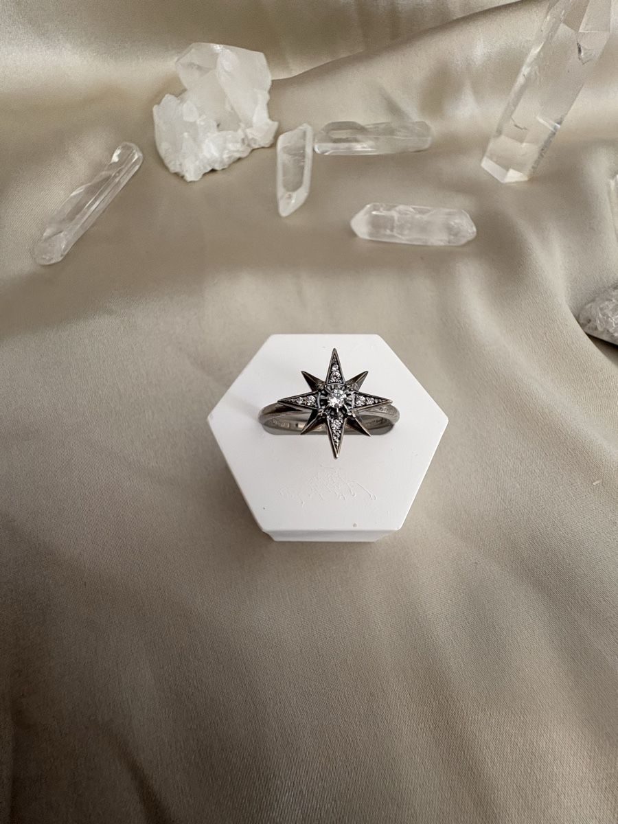 Thomas Sabo Anelli: Thomas Sabo Sternring 925 Silber mit Steinen Gr. 52 – Usato da Zürich venduto da CICI-CuratedVintage 1