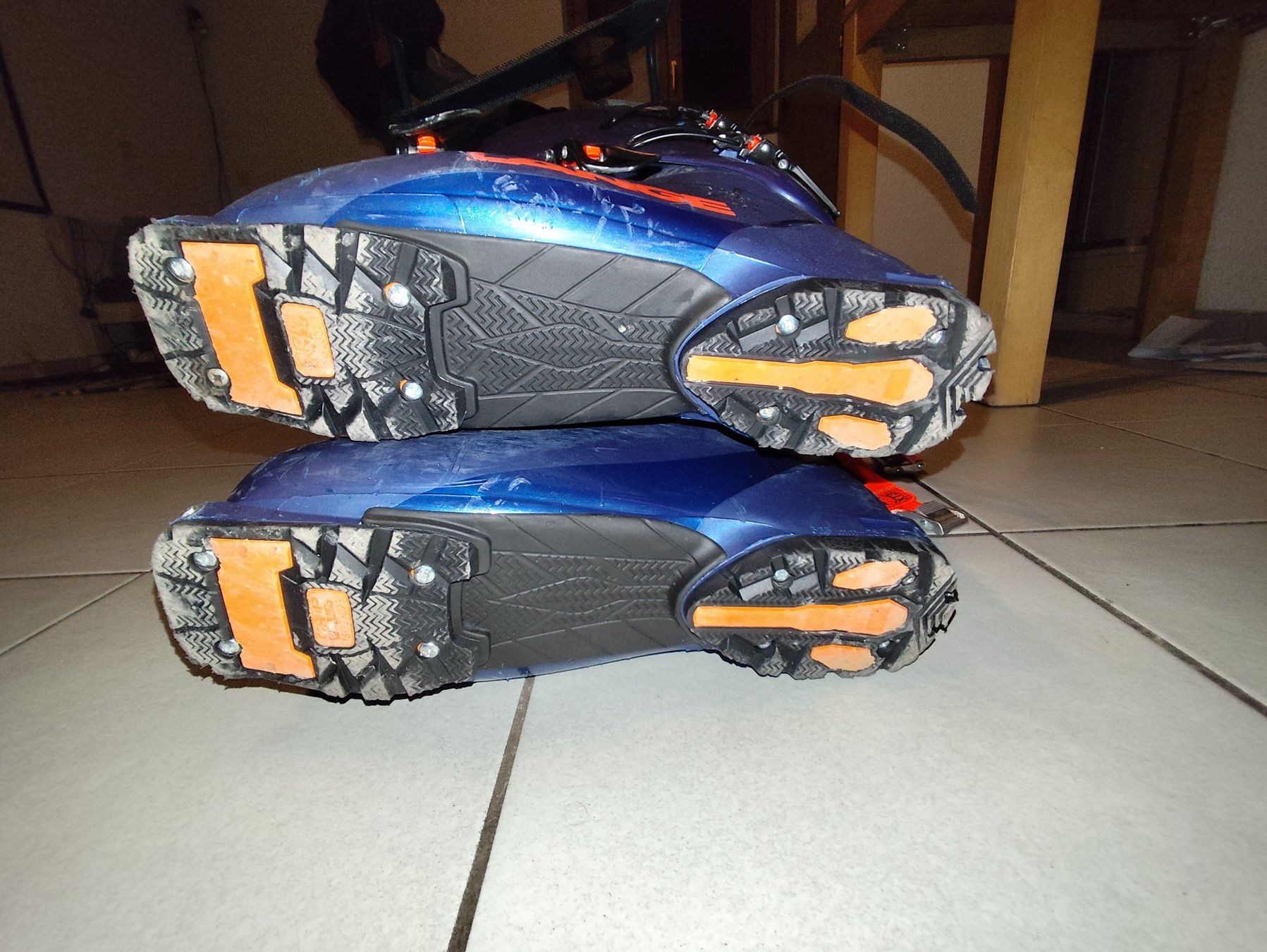 Lange Herrenschuhe: Chaussures ski Lange 28.5 flex 140!!! – Gebraucht aus saviese von mario137 3