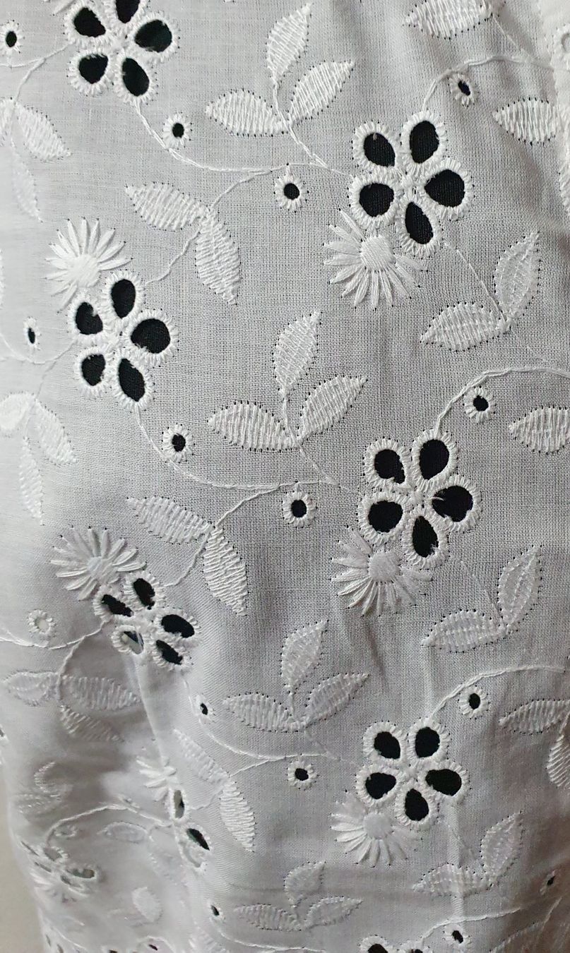 Camicette: Neu: "Wallmann" / edle Bluse weiss Gr. 42 / ÄRMELLOS – Nuovo (secondo la descrizione) da Muri AG venduto da Edlerweiss 3