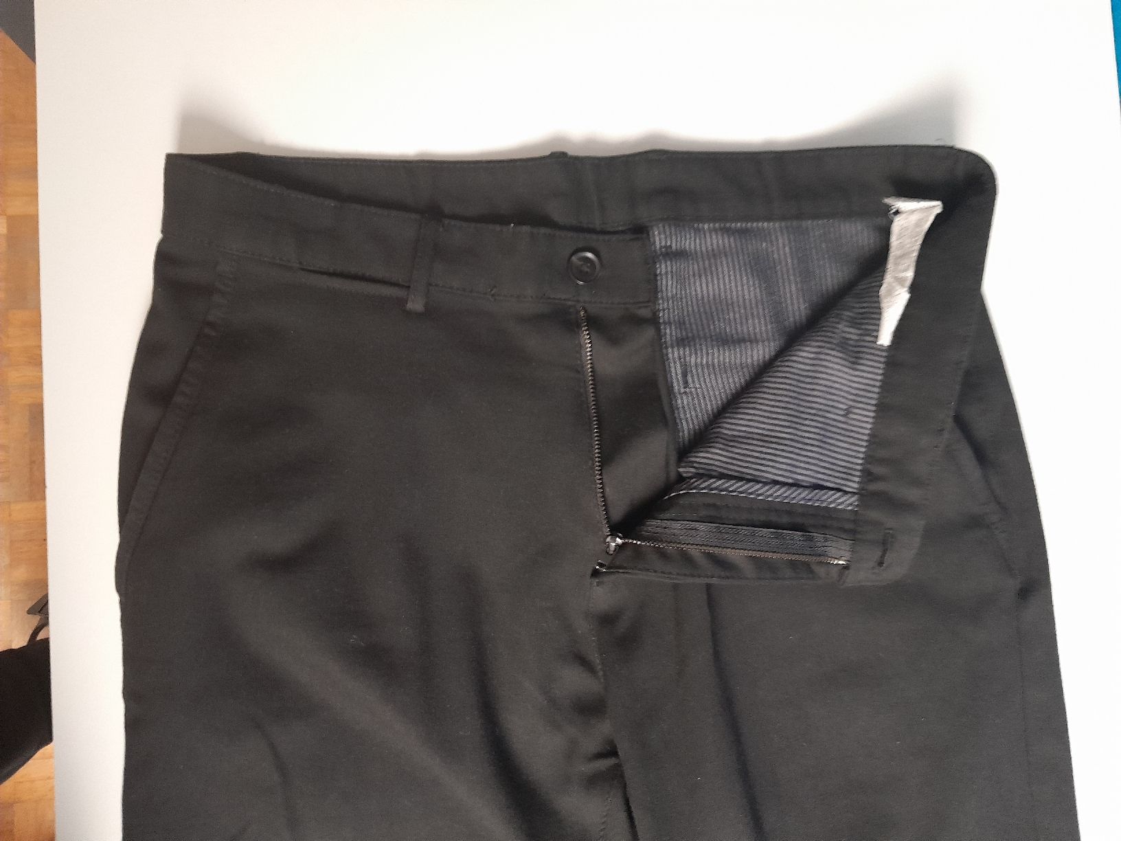 Zara Pantaloni: pantalon zara taille 40 – Usato da Genève venduto da ang_fd8z 3