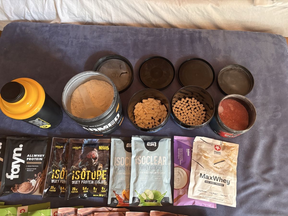 Cibi & Specialità: Supplement-Sammlung (Proben/Pre-Workouts/Shaker) – Usato da Nürensdorf venduto da Suri75 1