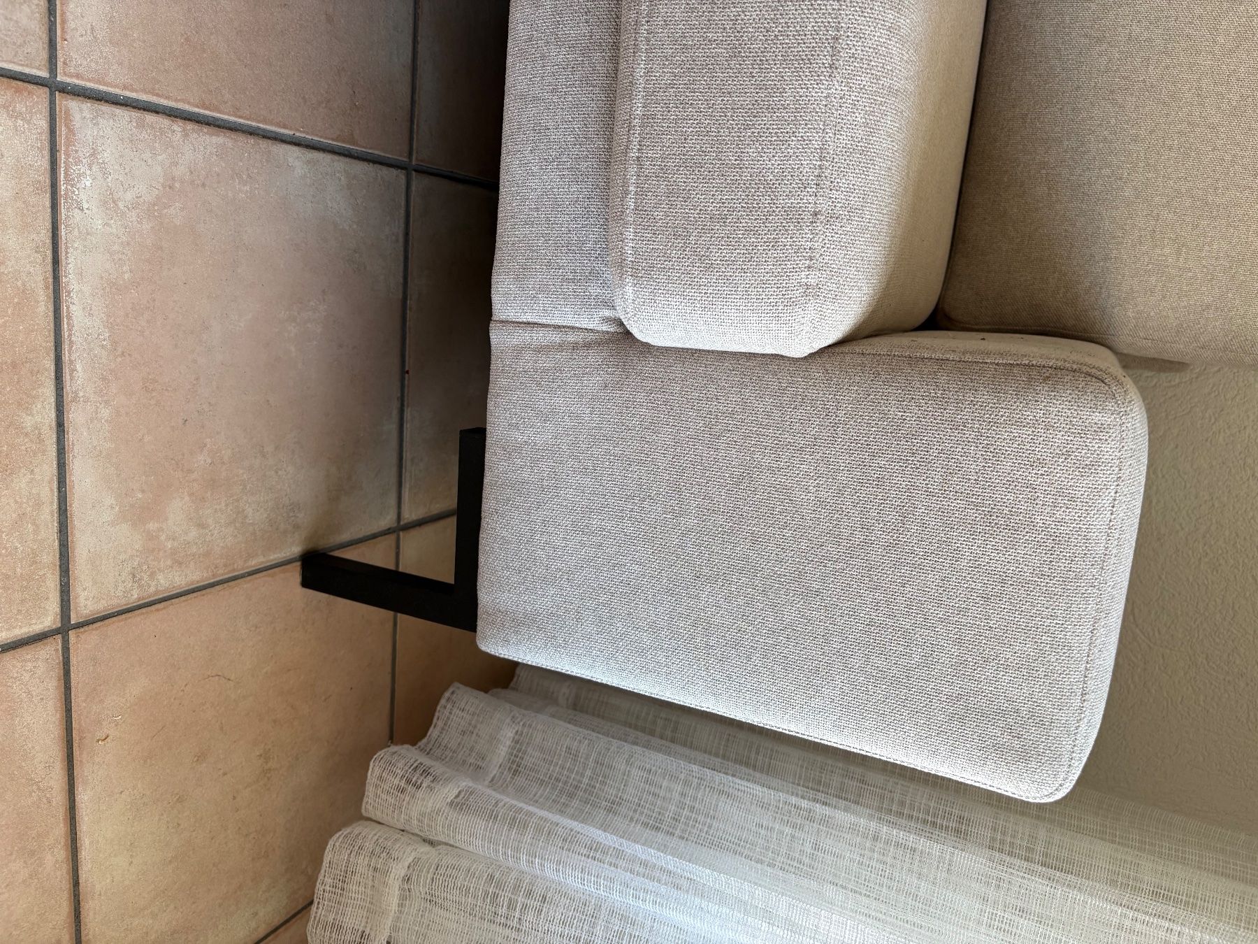 Livique Divani: ZWEI neuwertige Livique Sofa – Usato da Rüti ZH venduto da socali 3