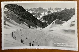 Davos - Parsenn - Skieurs Aufstieg ins hauptertäll 1949