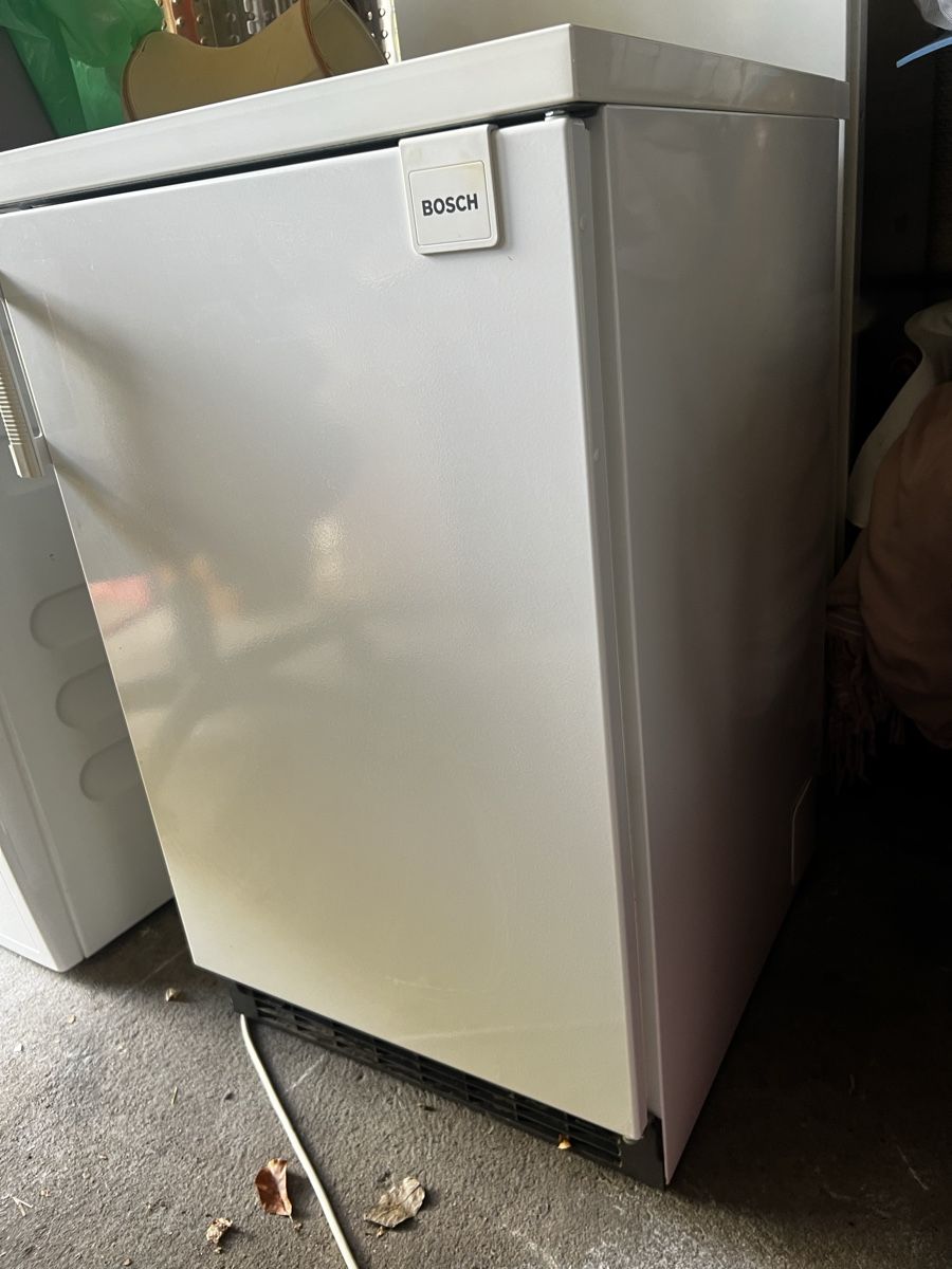 Bosch Frigoriferi: Bosch Kühlschrank – Usato da Trasadingen venduto da Kaffee.mann 4
