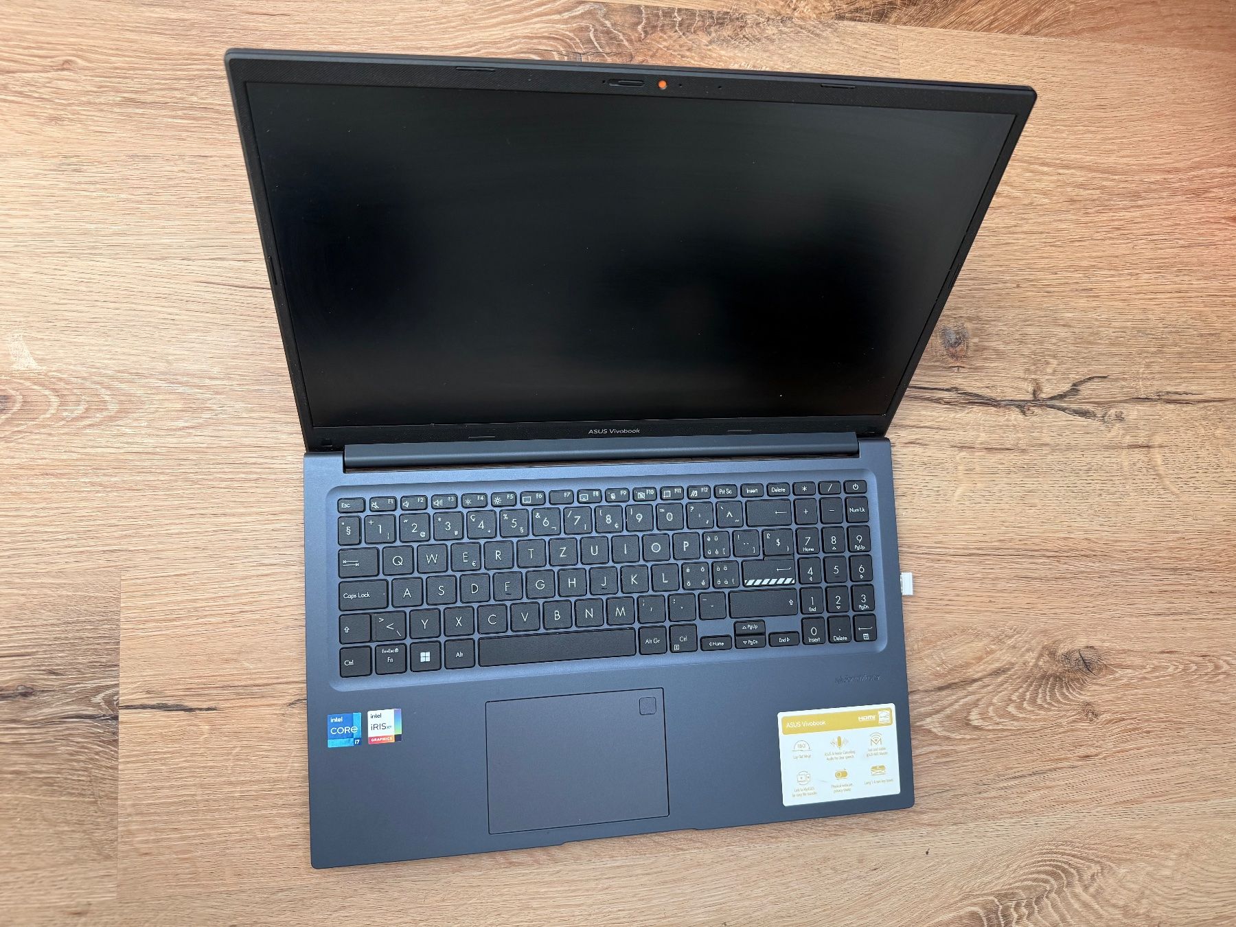Asus Notebooks: 💻 ASUS Vivobook i7 Laptop + Xbox-Controller – Gebraucht aus Luzern von Diyar.6014 1