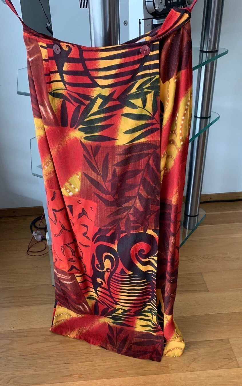 Röcke: Wunderschöner Maxirock, rot-gelb-schwarz – Gebraucht aus Kreuzlingen von shopaholicatheart_3