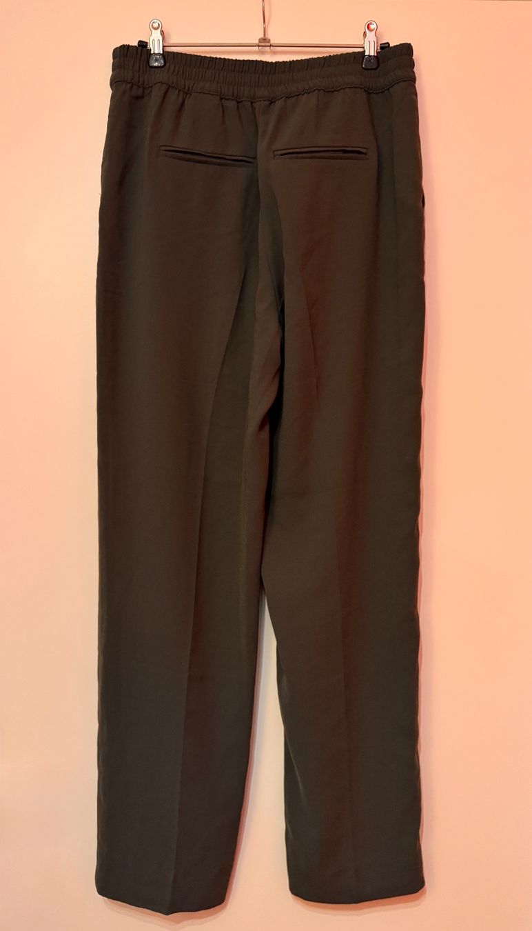 H&M Pantaloni: Pantalon vert foncé H&M taille élastique - taille S – Nuovo e nell'imballaggio originale da Genève venduto da Lucie.hwrth 1