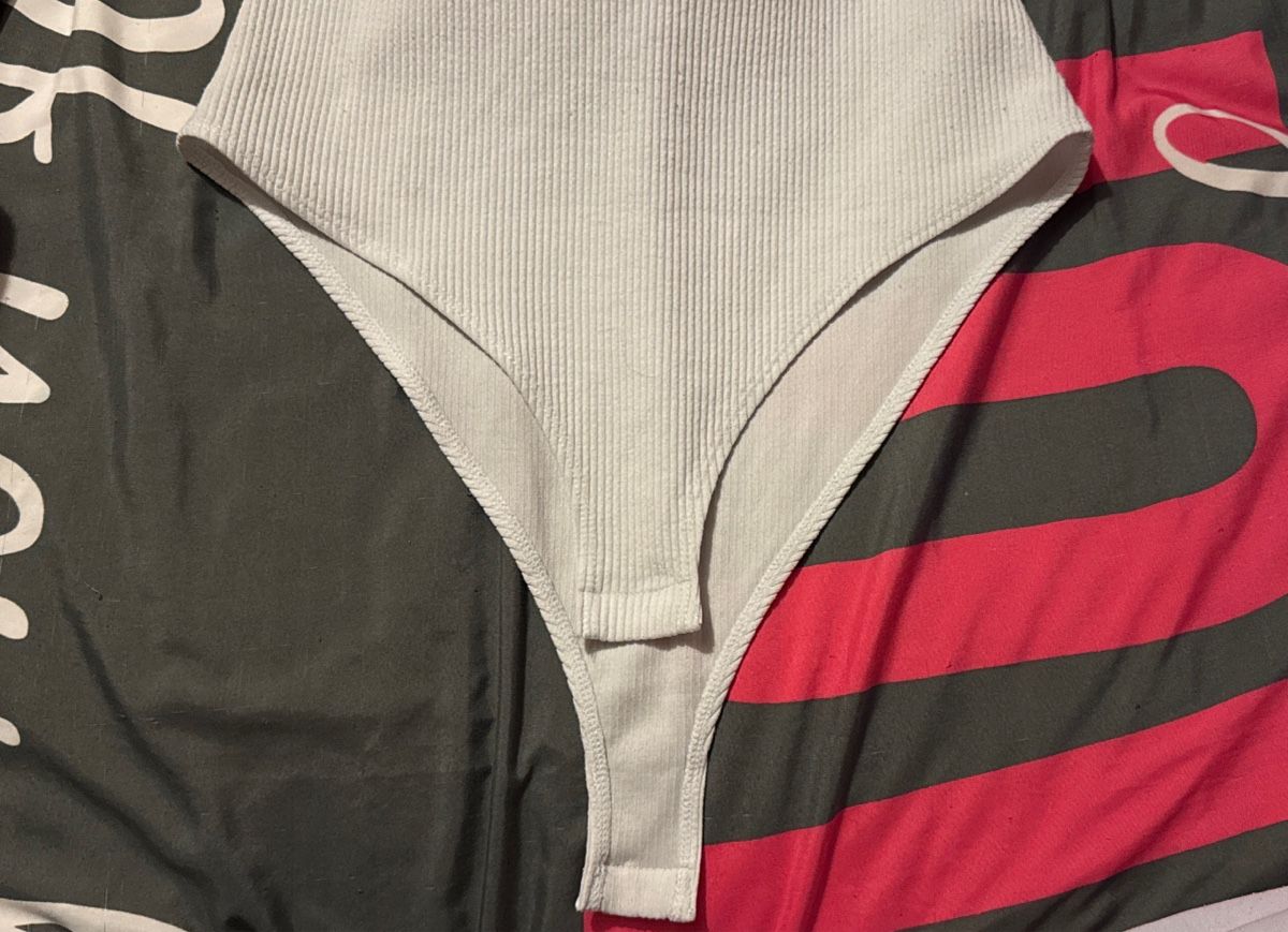 H&M Tops: Body – Gebraucht aus Yvorne von mel_wic 1
