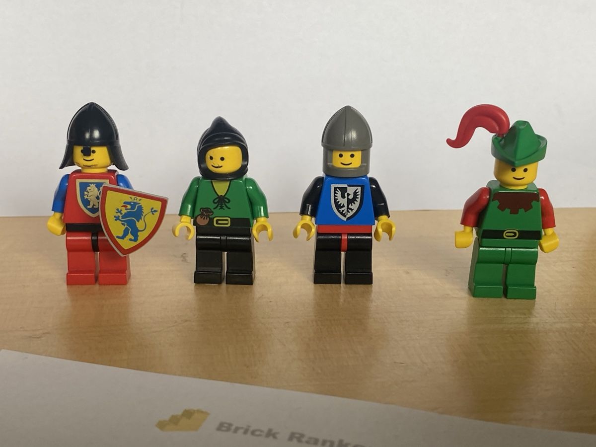 Lego Statuette: Lego Sammlerfiguren 4 Stück – Usato da Mosnang venduto da Goldwasser
