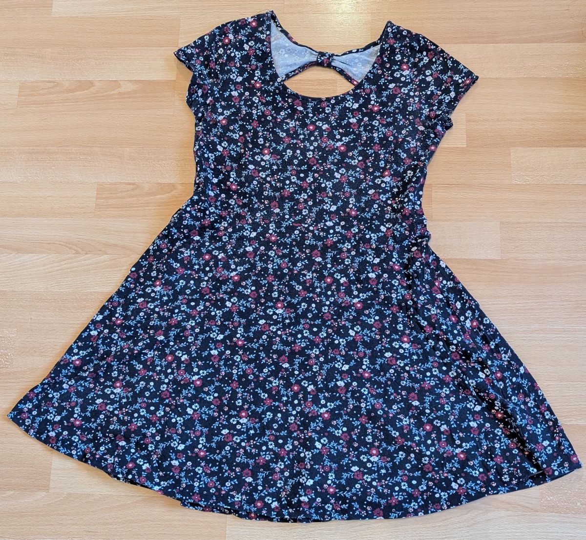 C&A Kleider: Sommerkleid mit Blumen - XL – Gebraucht aus St. Silvester von Fabelliii