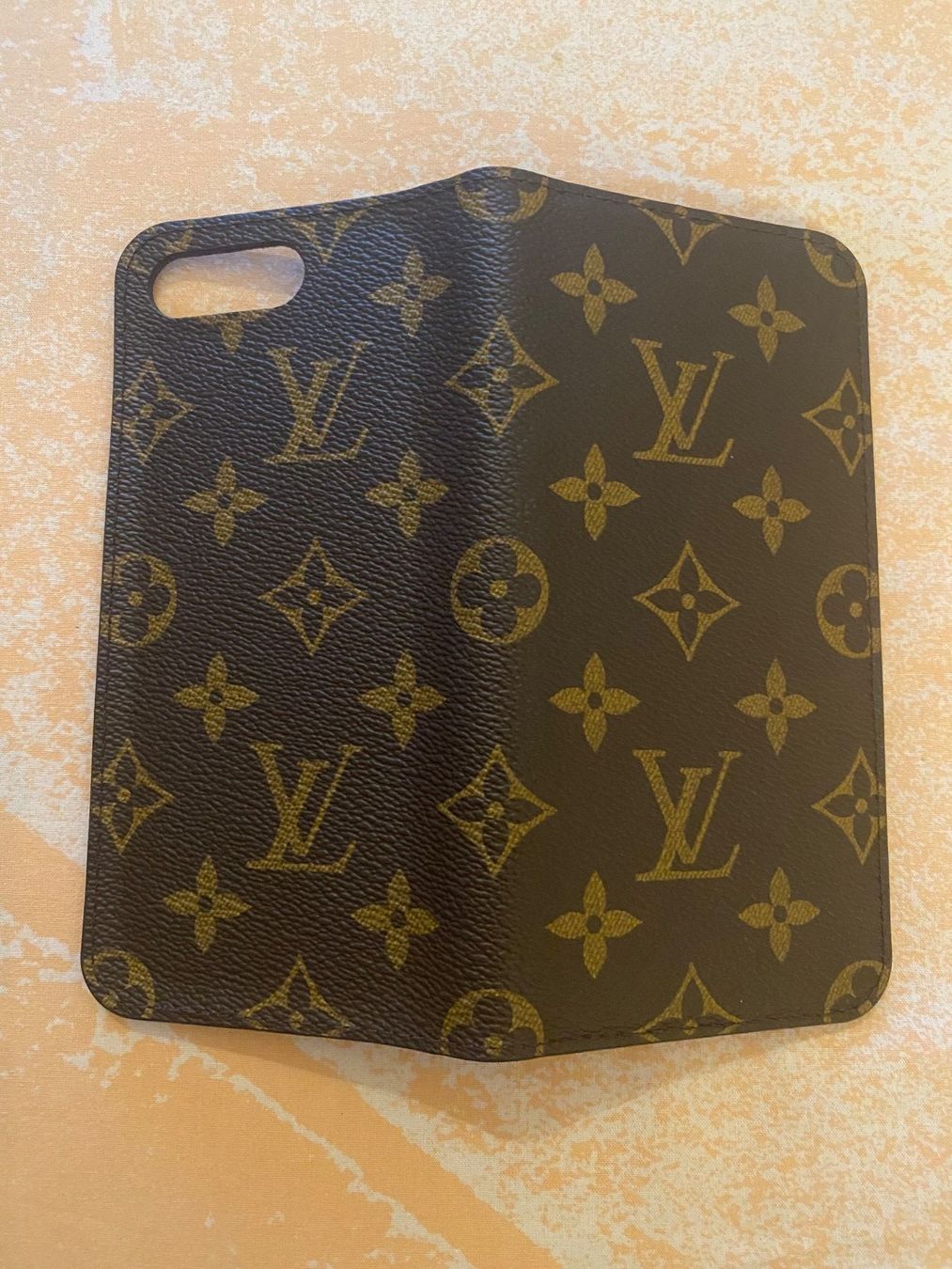 Louis Vuitton Cover & Protezioni schermo: LOUIS VUITTON Monogram - I-Phone Hülle / Original – Nuovo (secondo la descrizione) da Winkel venduto da ferrari2022 2