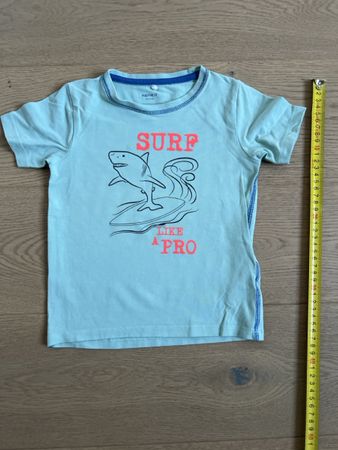 Name it elastisches T-Shirt, Hai-Motiv, Gr 98