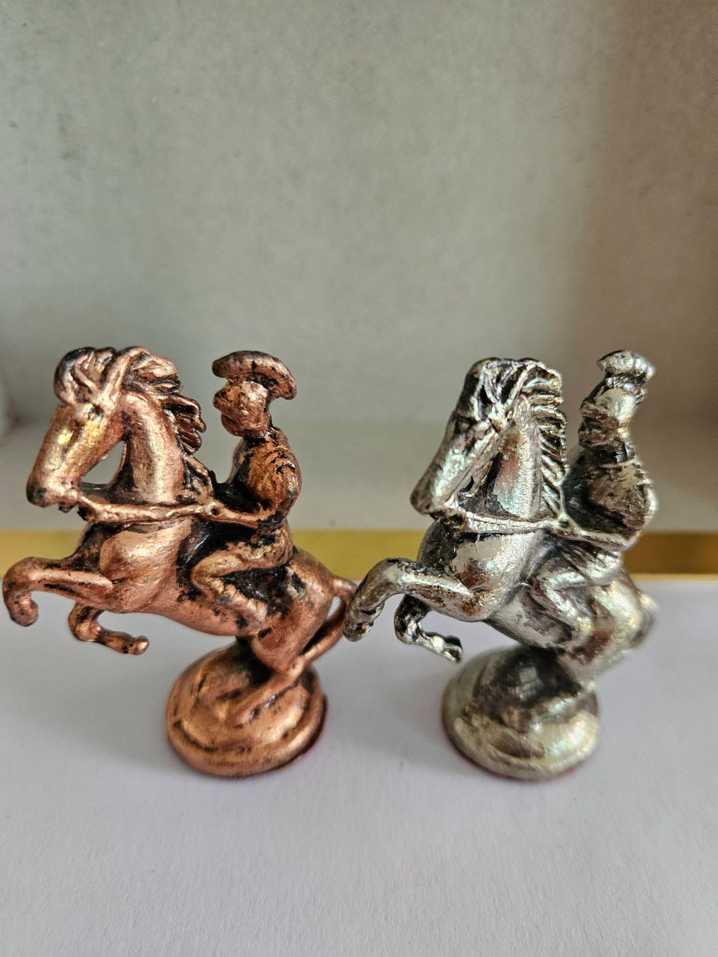 Spiele: Schachfiguren Set Antik  Metall mit Brett – Gebraucht aus Kollbrunn von tsrg2013 3