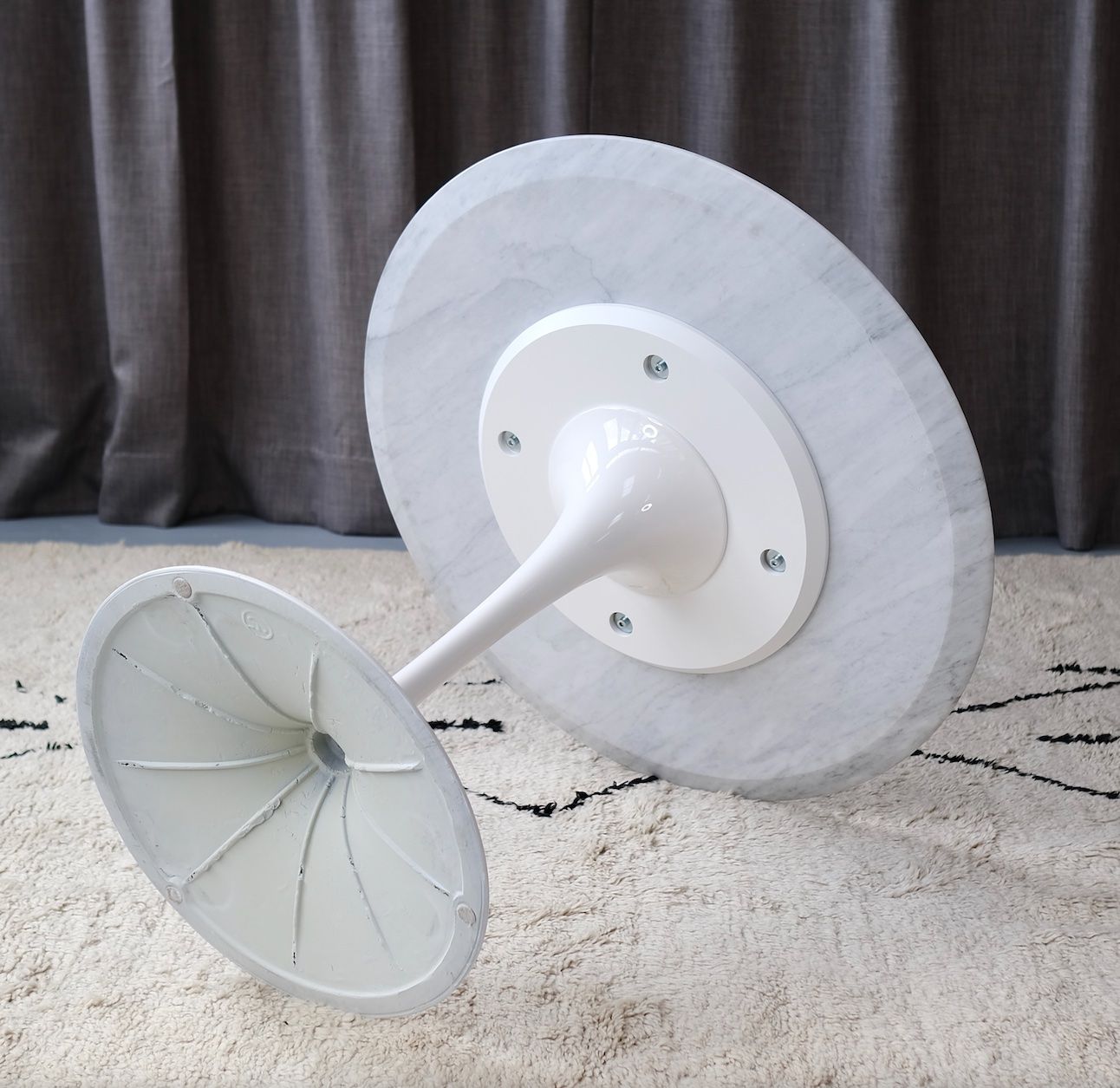 Tische: Tulpentisch Carrara Marmor / Eero Saarinen style – Gebraucht aus Bern von Zmodern_CON 6