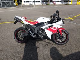 Yamaha YZF-R1 (RN19) – Akrapovic – Top Zustand!