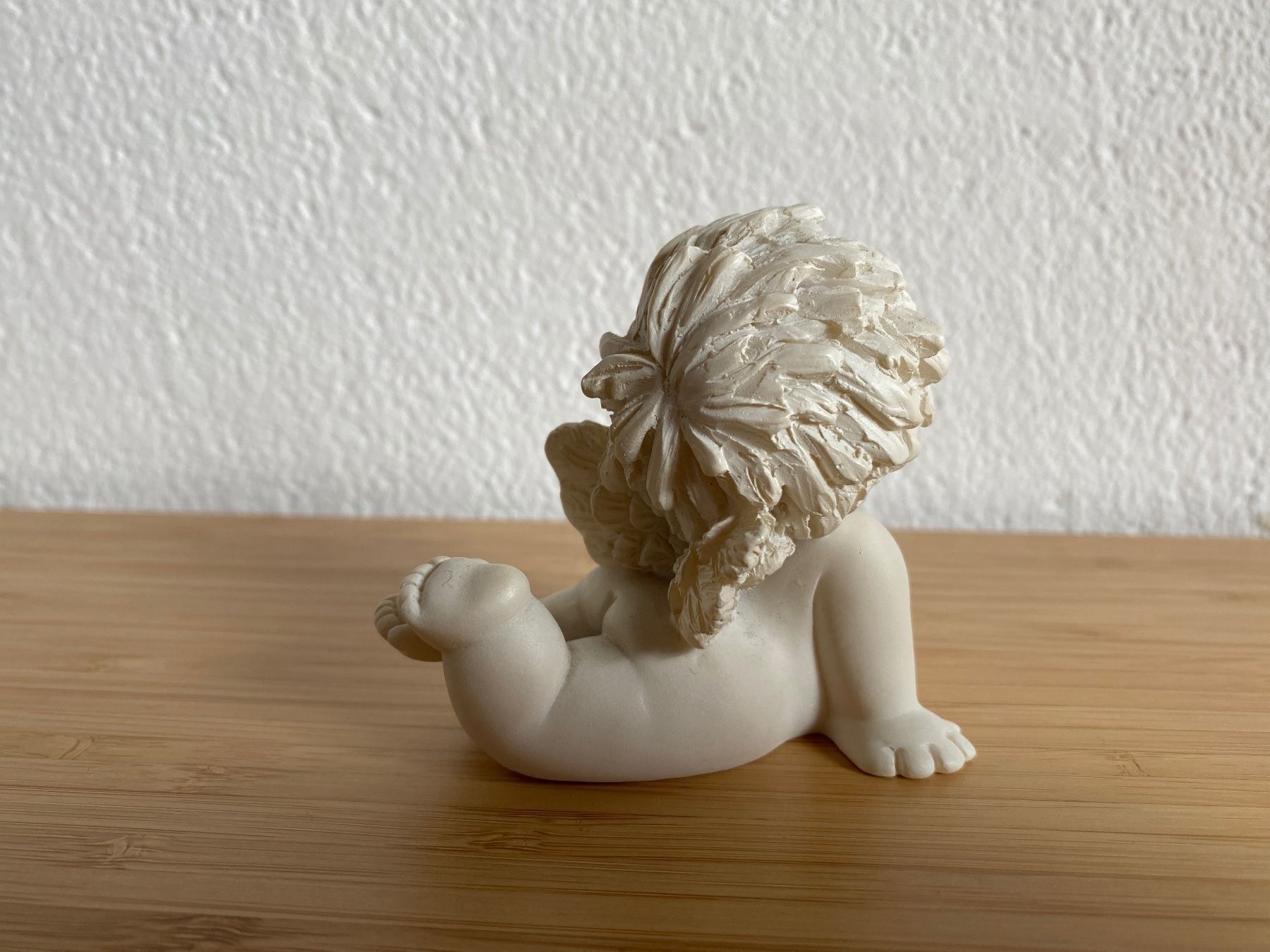 Statuette: Engel liegend – Usato da Zürich venduto da Wim-Broccoli 2