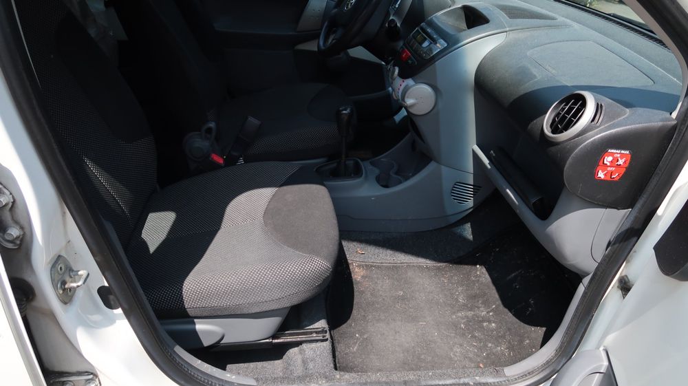 Toyota Automobili: Toyota Aygo, Kleinwagen, – Usato da Seftigen venduto da Garage-Kohli 6