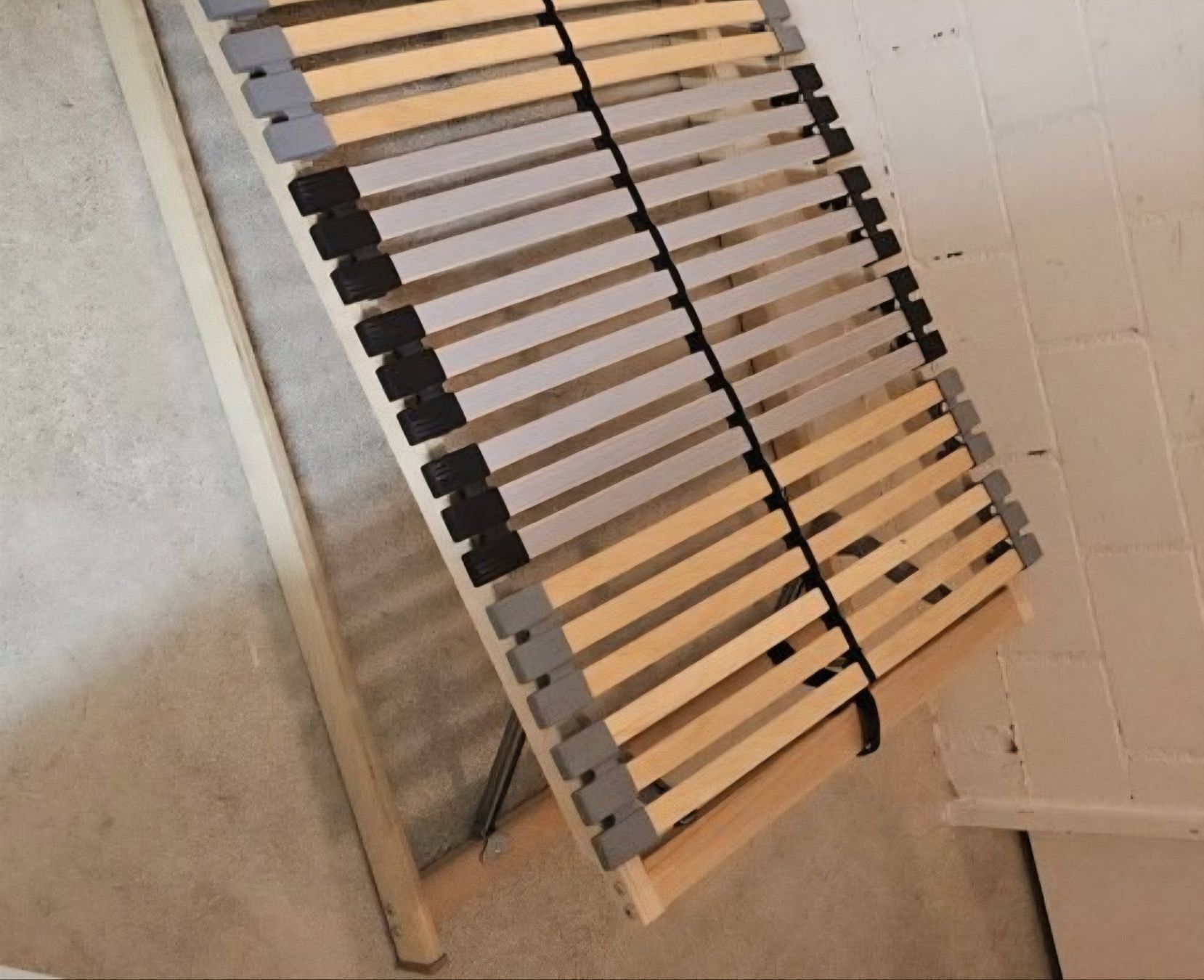 Letti: "Float"  Doppelbett mit 2 Lattenroste – Usato da Bassersdorf venduto da _Samsara_ 6