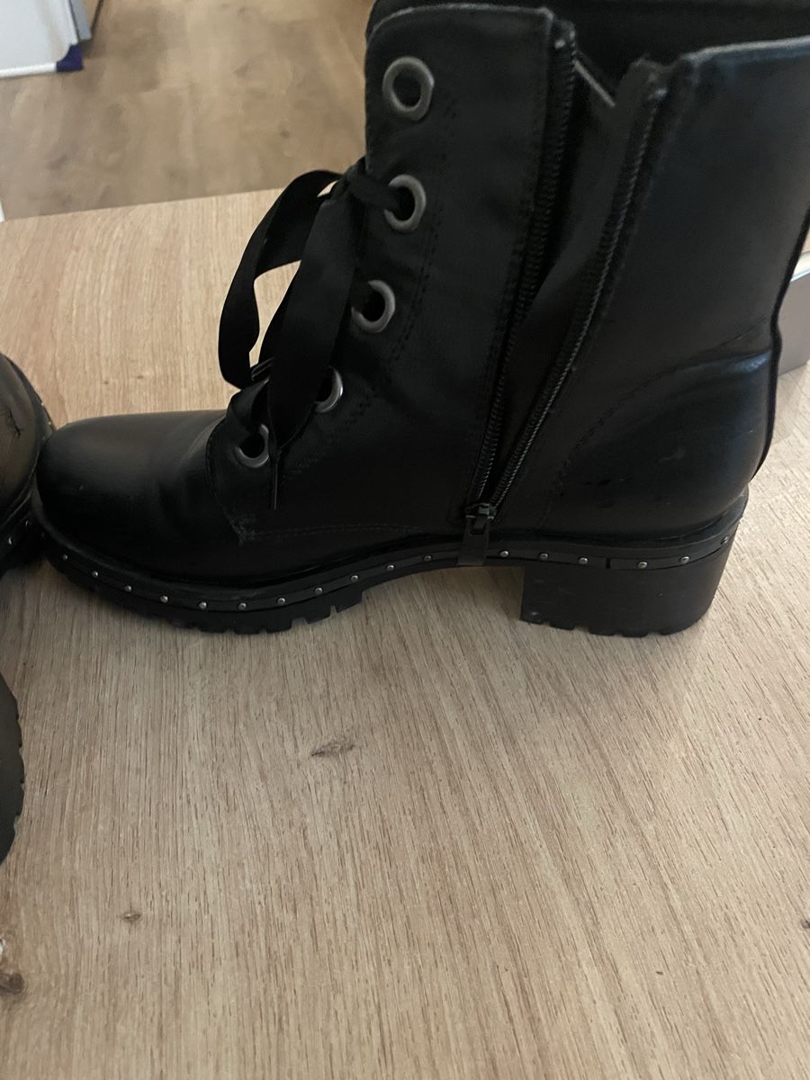 Scarpe da donna: Stivali neri con lacci eleganti – Usato da Dietwil venduto da pao_q5hy 4