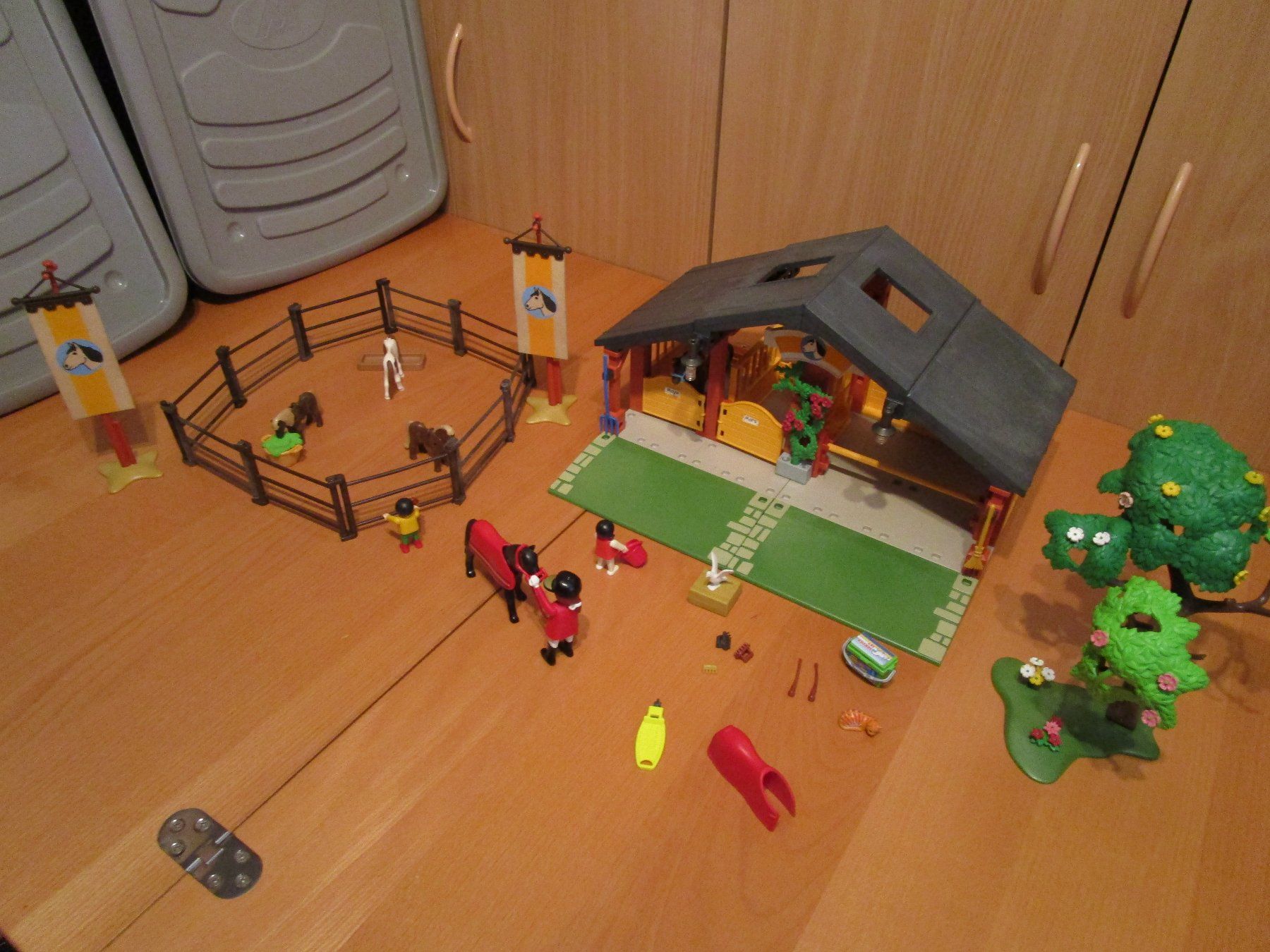 Playmobil Spielzeuge: Playmobil - Ponyhof – Gebraucht aus Wetzikon ZH von Storchadebar