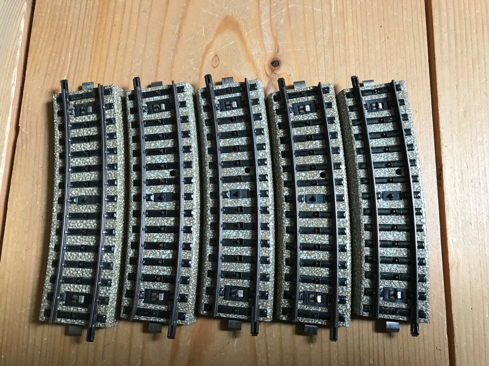 Hornby Gebogener Bahnsteig (großer Radius) Für Modelleisenbahn – 212 Mm, Spur 00 | Erweiterbar, Für Radius-2-Gleise
