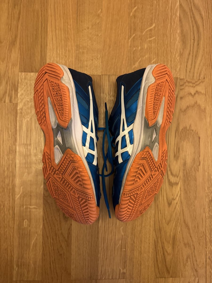 Asics Scarpe da uomo: Hallenschuhe Turnschuhe Asics 46 – Usato da Bern venduto da Gigigian 1