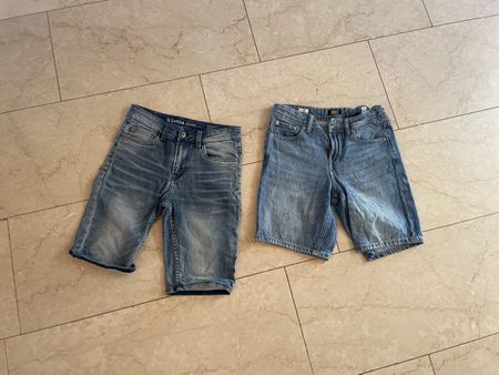 2 kurze Jeans Hosen Gr. 152