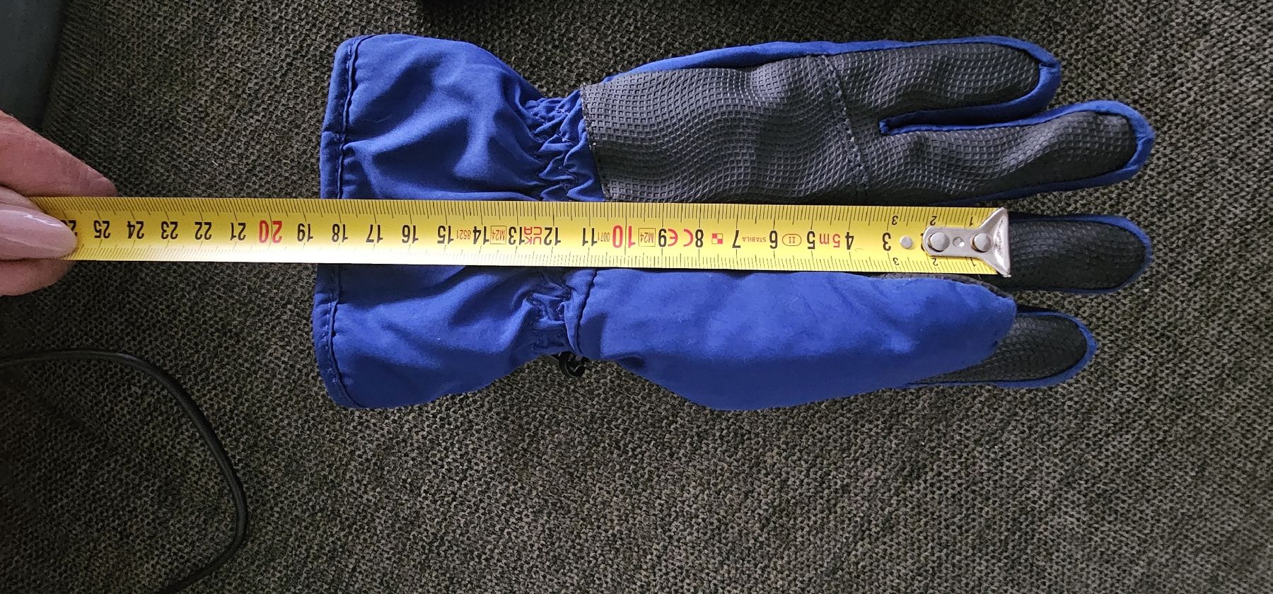 Guanti: Kinder Fausthandschuhe – Usato da Lengnau AG venduto da Scheslain01 4