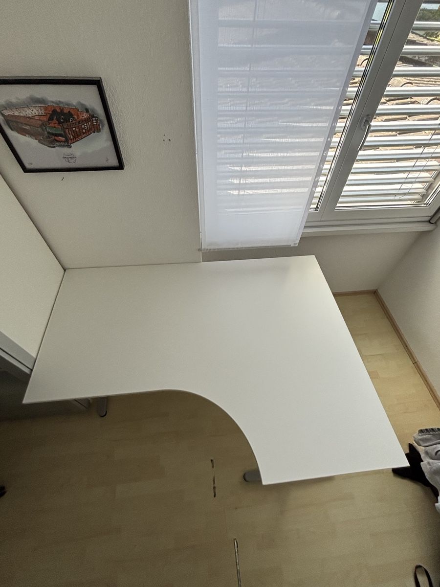 Schreibtische: Grosser Eckschreibtisch – Gebraucht aus Starrkirch-Wil von ren_nz5r 1