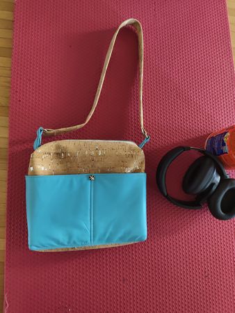 Korktasche kombiniert mit echtes Leder, perfect für Sommer