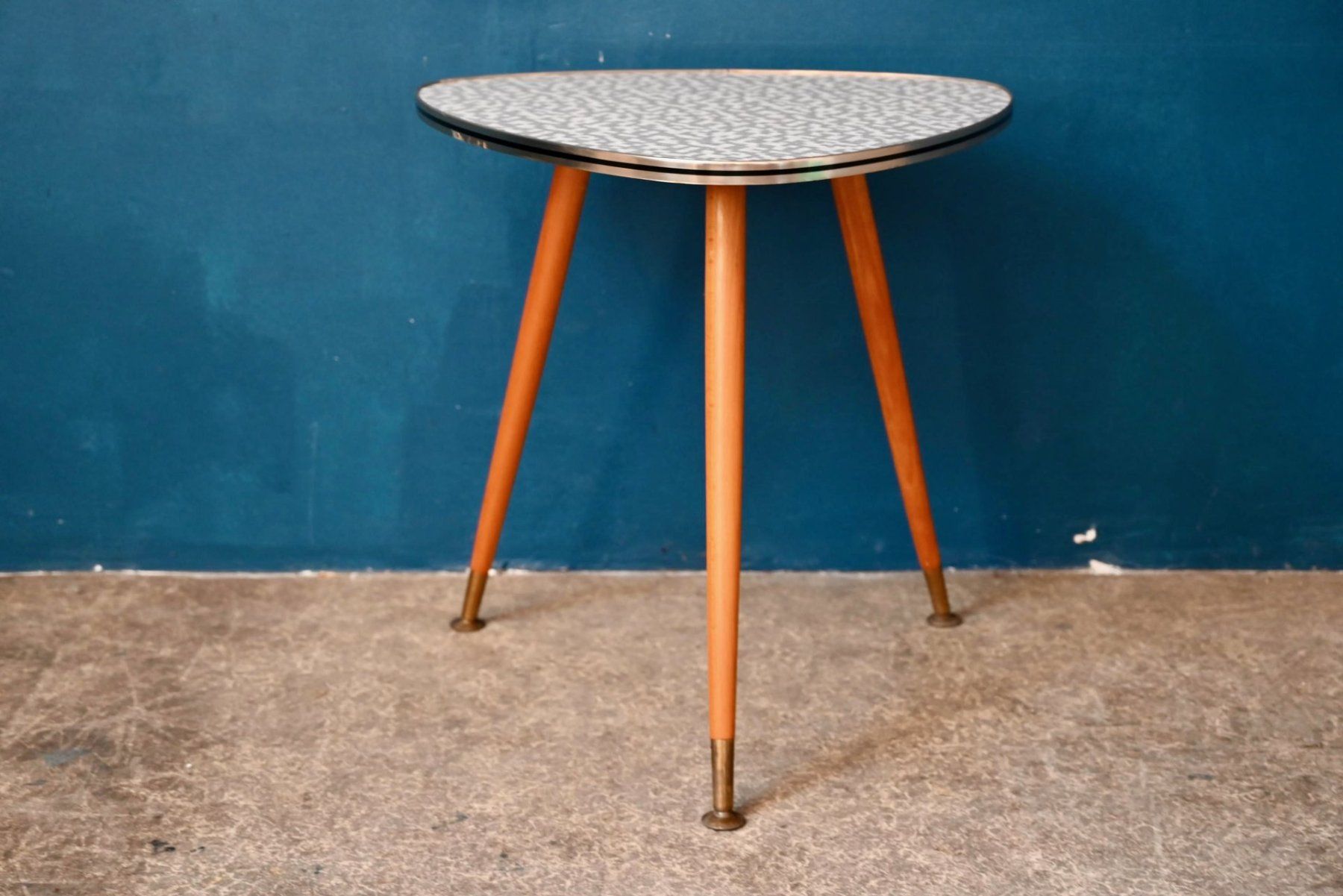 Tische: Table tripode pieds compas vintage 60 – Gebraucht aus COLMAR von Sophiebellelurette 5