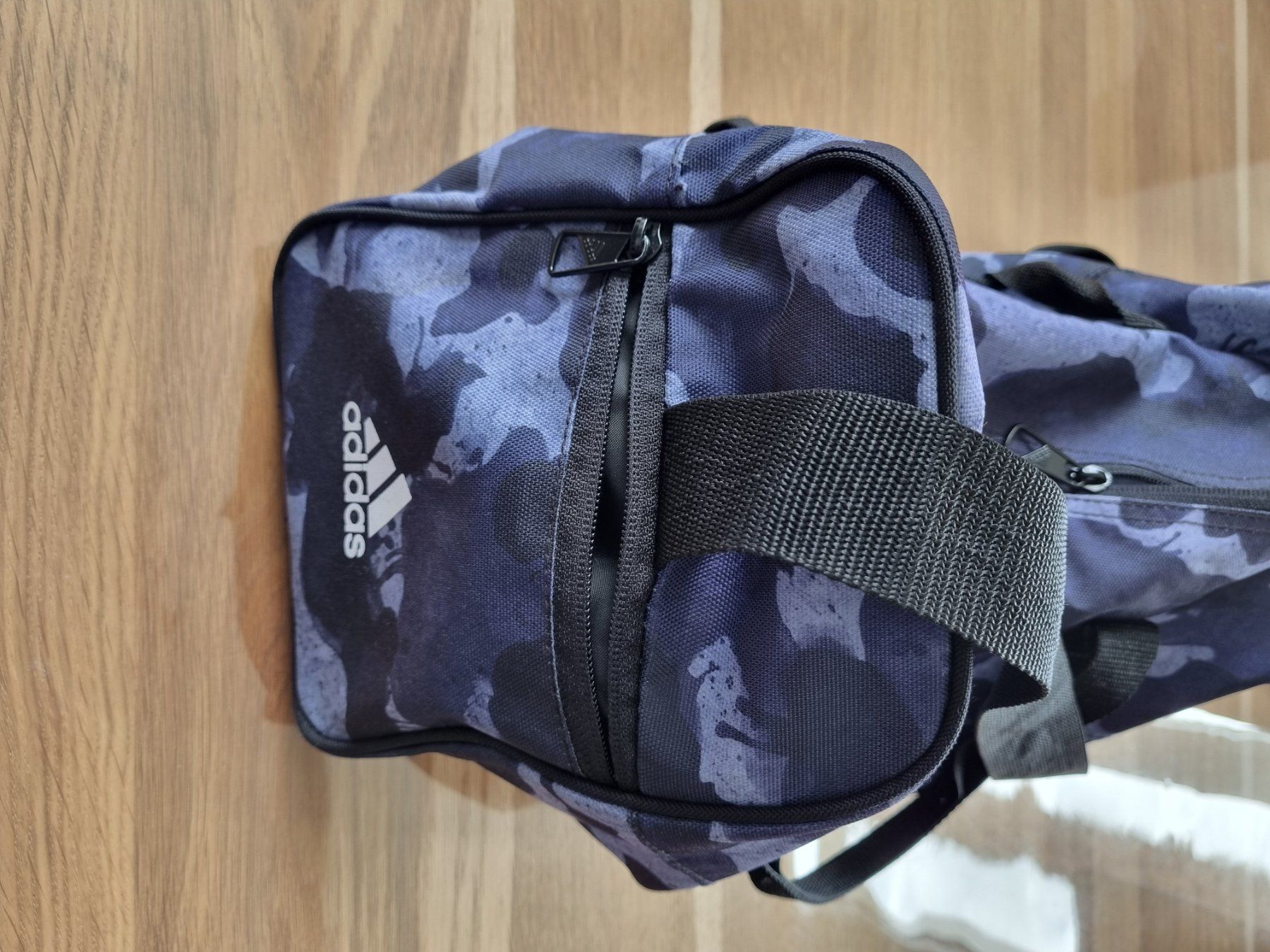 Adidas Borse: Adidas Sporttasche – Usato da Uetikon am See venduto da Zimetstern1.0 2