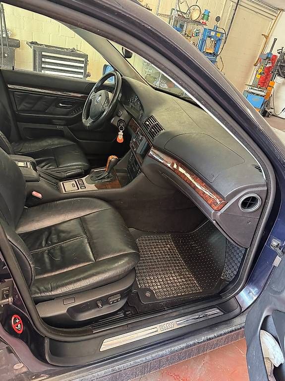 Autos: BMW 540 E39 – Gebraucht aus Chur von Cardinal1 7