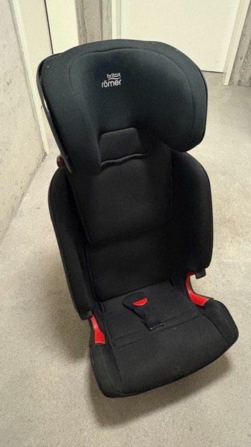 Britax Römer Seggiolini per auto: Britax Römer Advansafix IV M – Usato da Bergdietikon venduto da moritz378 1