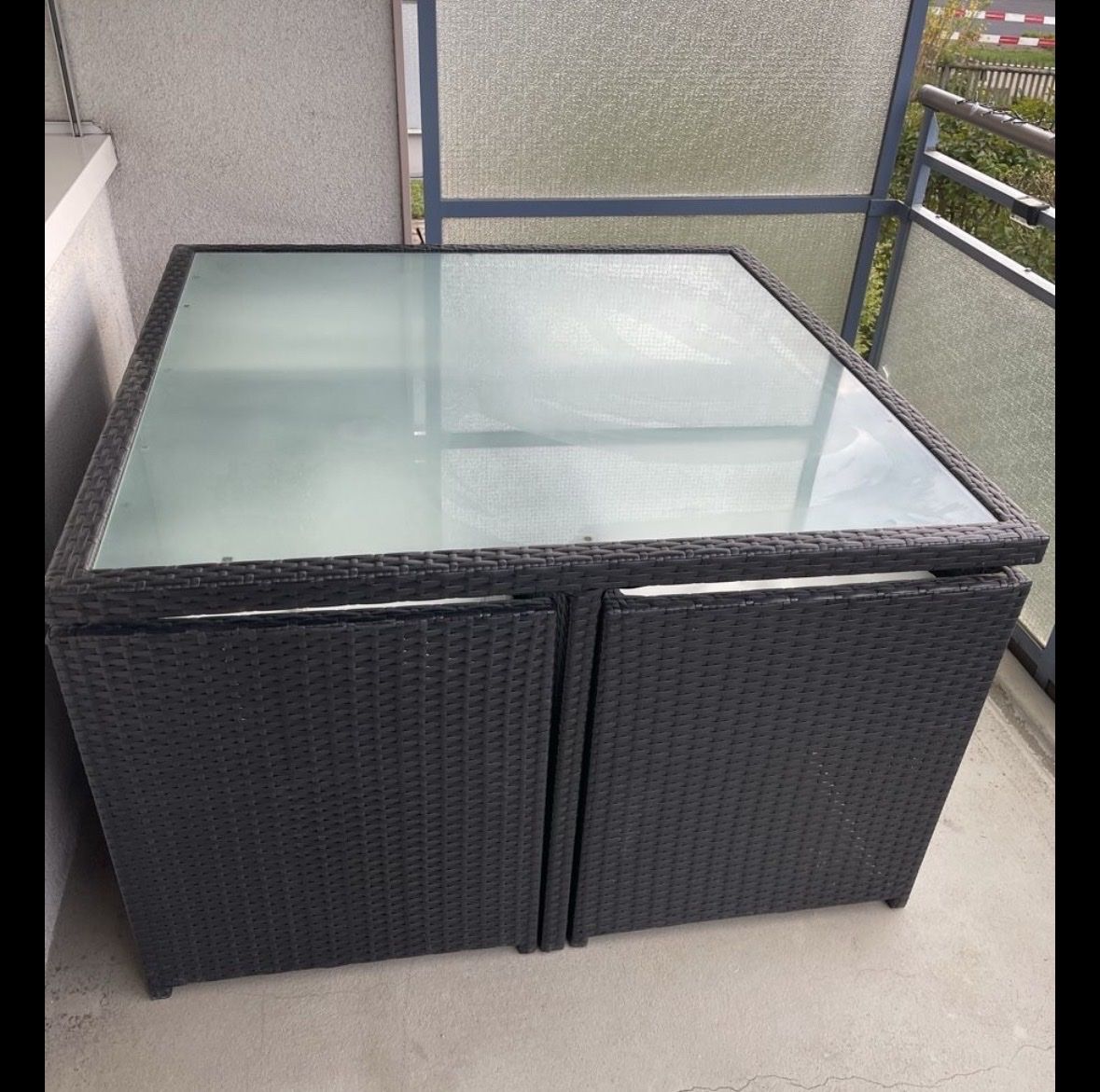Tische: Balcony table and chair – Gebraucht aus Wallisellen von tugc 2