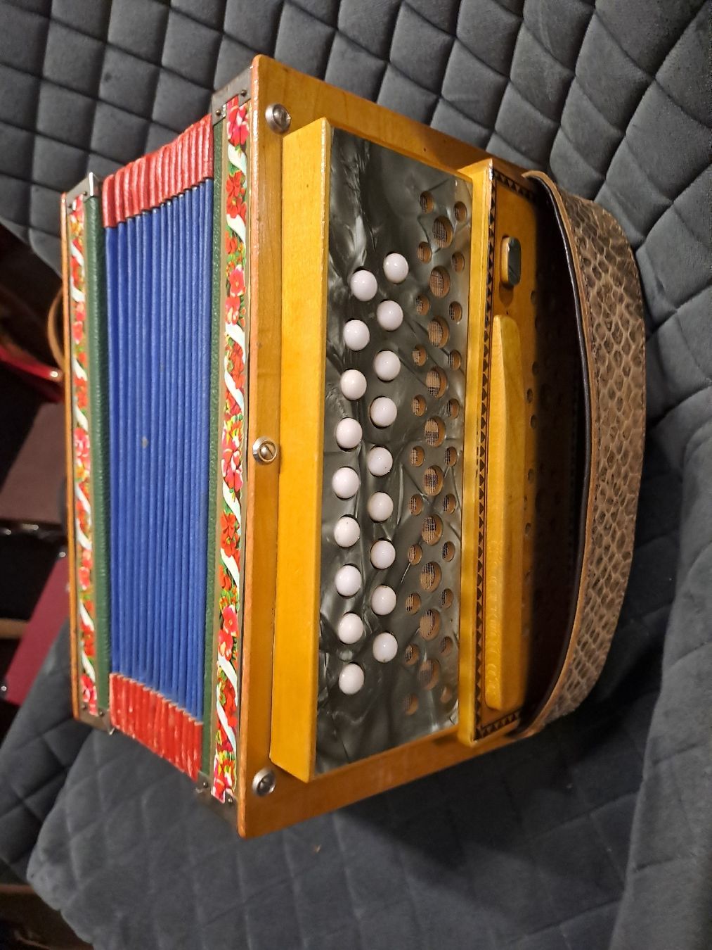 Instruments de musique: schwyzerorgeli ton B – D'occasion à Villeneuve par BibiVintage 1