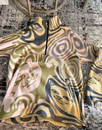 Ripndip Fleece Pullover gemustert Grösse M guter Zustand
