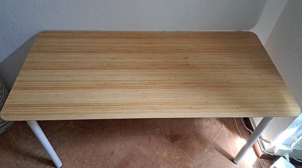 Ikea Scrivanie: Scrivania in legno – Usato da Pambio-Noranco venduto da lau_s8pl