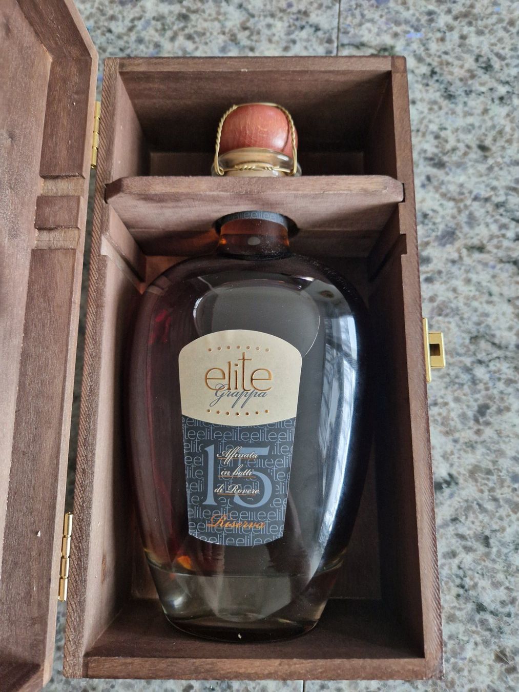 Bevande alcoliche: elite Grappa 15 in Holzbox – Nuovo (secondo la descrizione) da Aesch BL venduto da SW.Klus