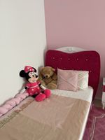 Kinderbett pink mit Bettkasten inkl. Matratze neuwertig