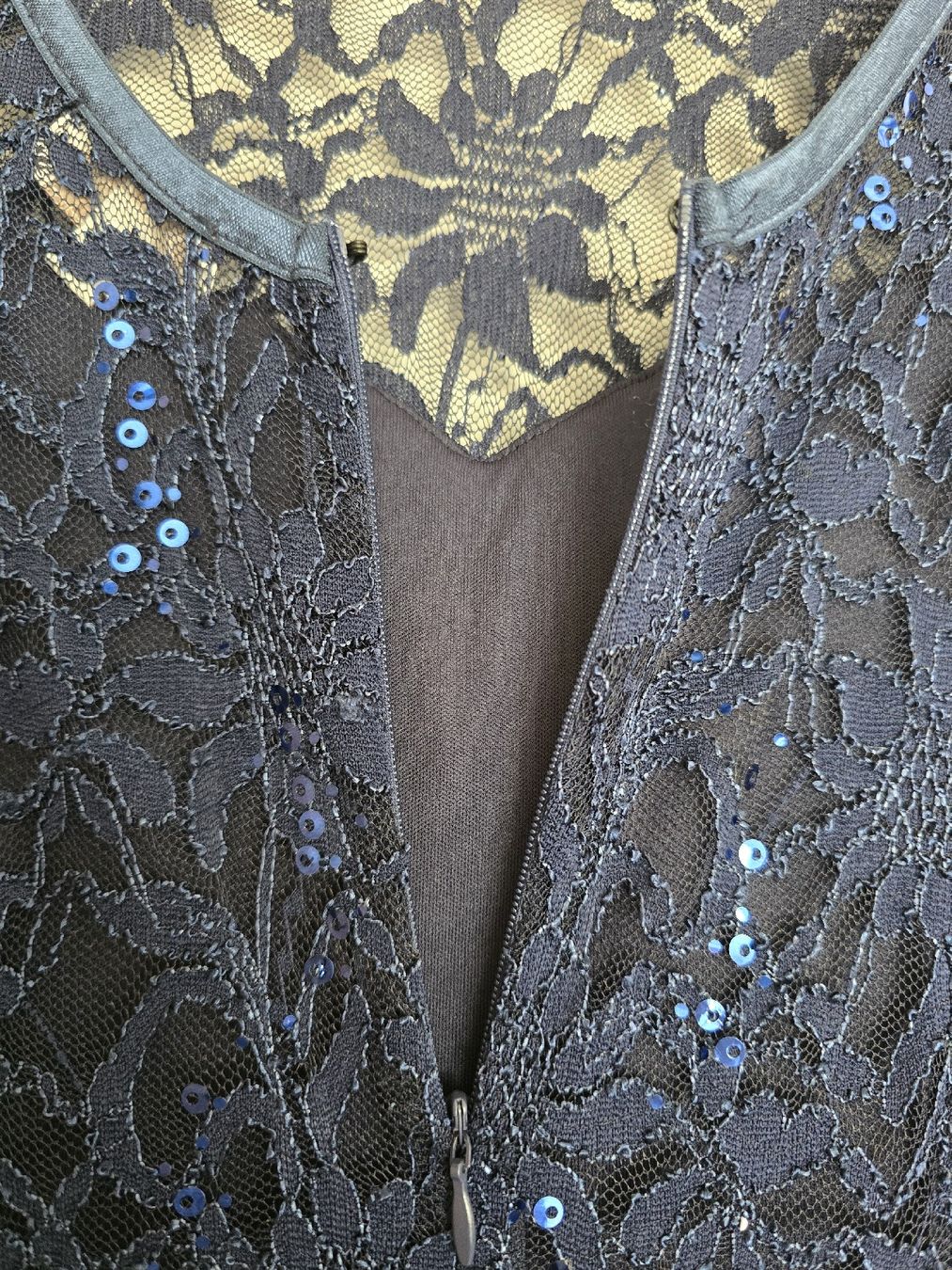 Vestiti: Dunkelblaues Spitzenkleid von Apricot – Usato da Rikon im Tösstal venduto da Daava 4