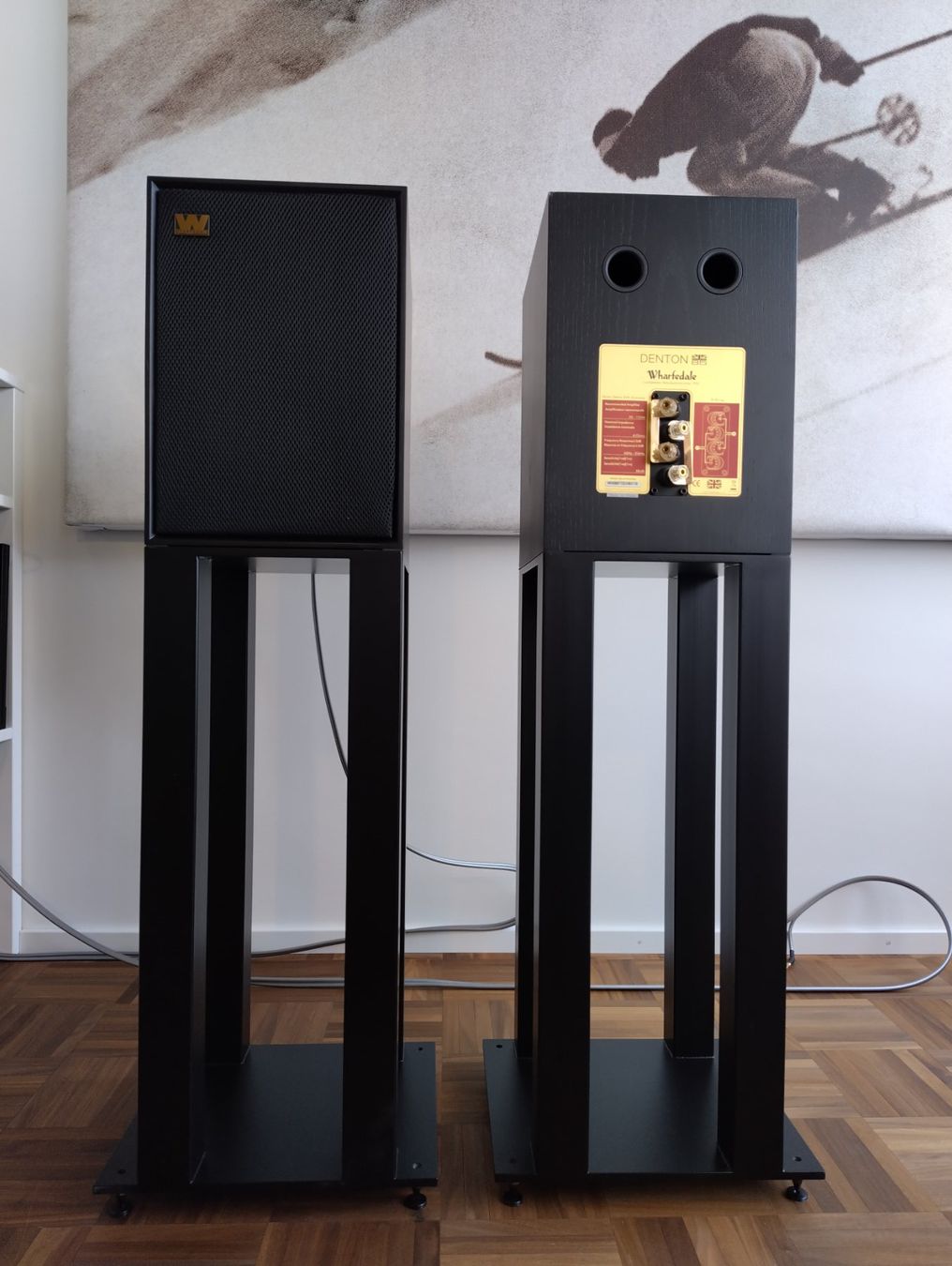 Wharfedale Casse acustiche: Lautsprecherpaar Wharfedale Denton 85 mit Stands – Usato da Arlesheim venduto da Solarmoon1881