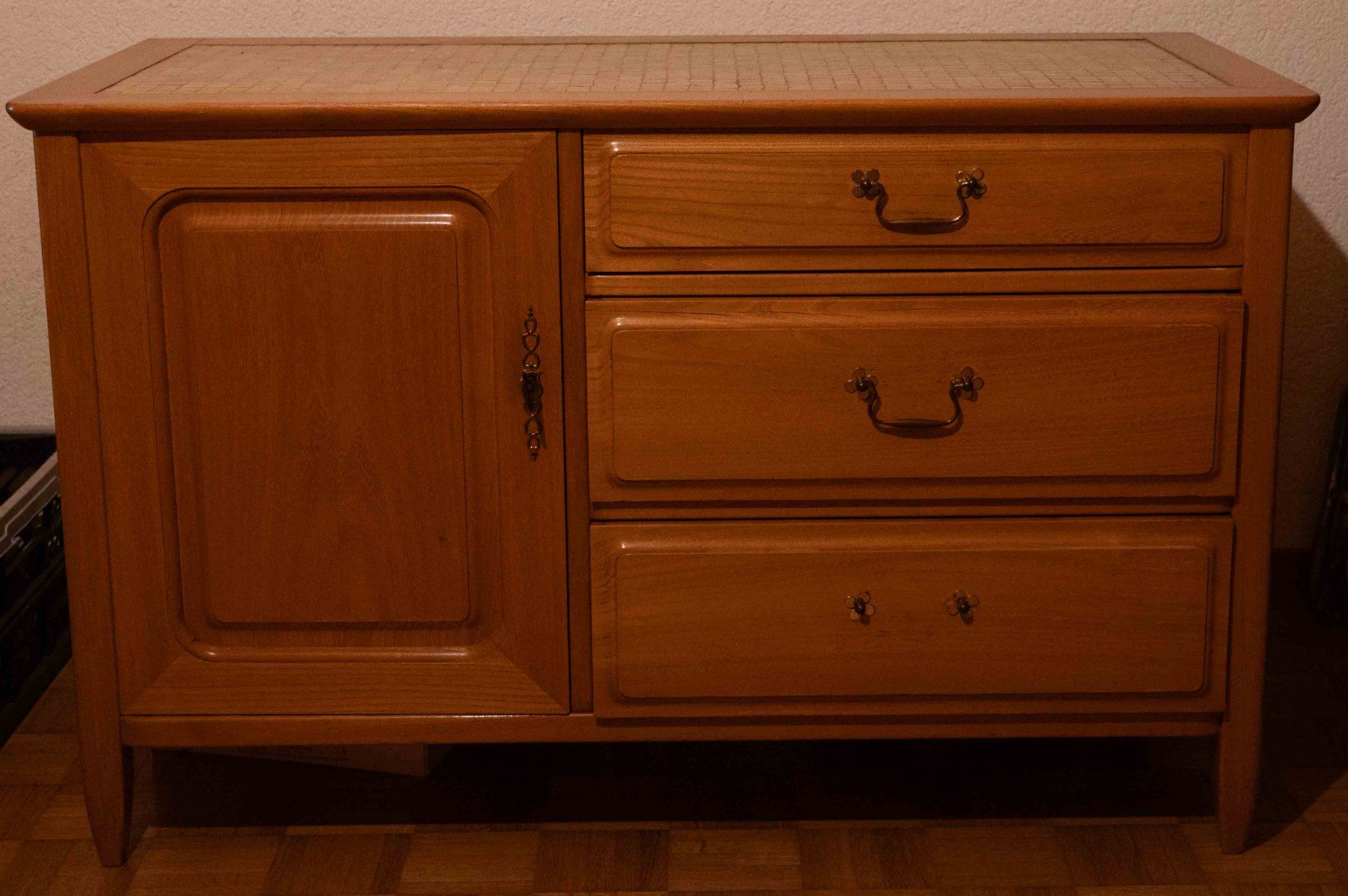 Cassettiere: Massives Sideboard – Usato da Lüterswil venduto da balu1962