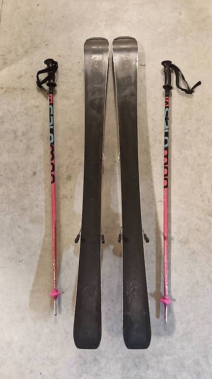Atomic Sci: Ski 120cm mit Stöcken – Usato da Steffisburg venduto da Schiesli 1