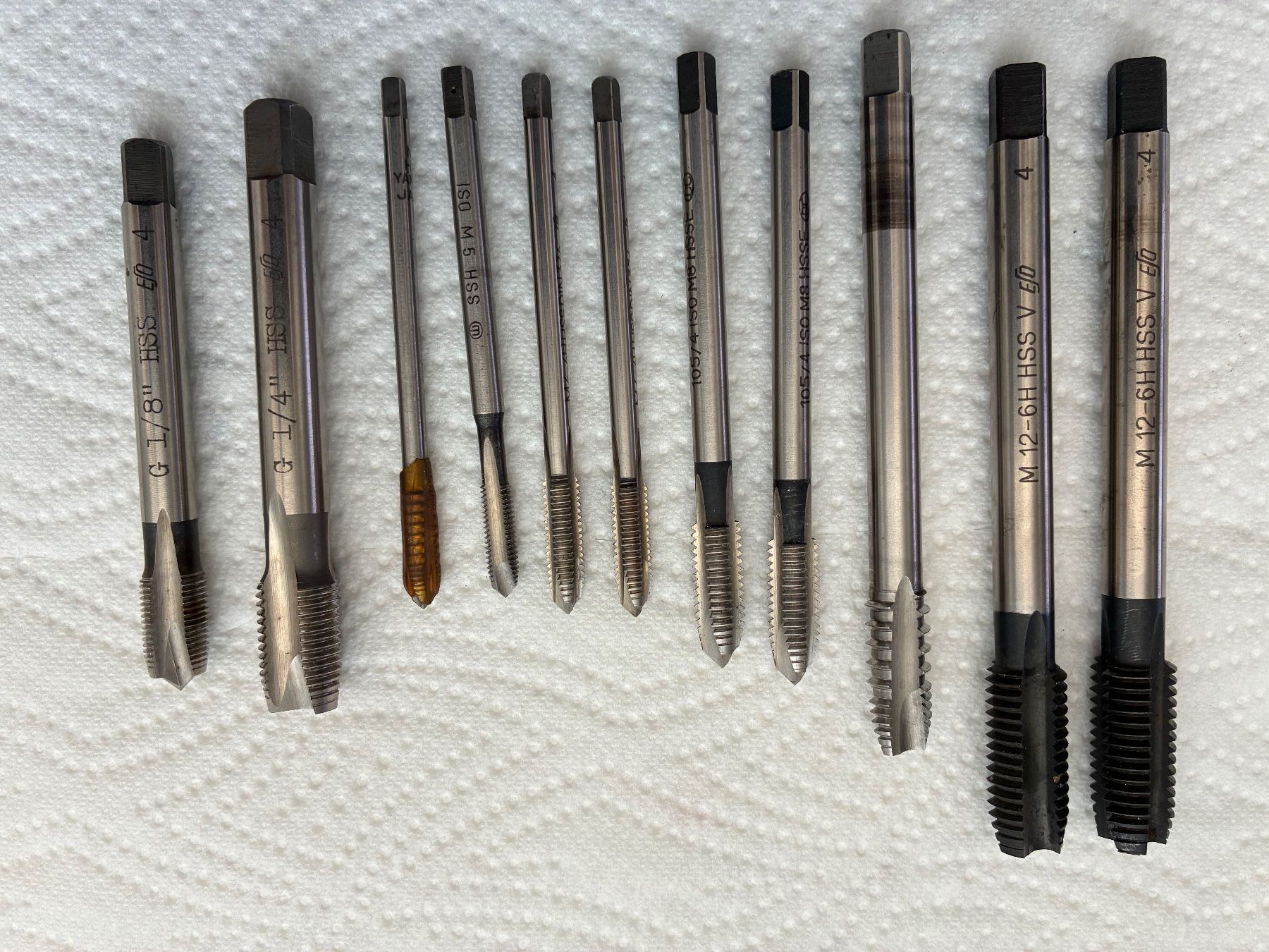 Tous les outils: Div. HSS Masch.-Gewindebohrer, Senkbohrer, Zentrierbohrer – D'occasion à Root par paundma 2