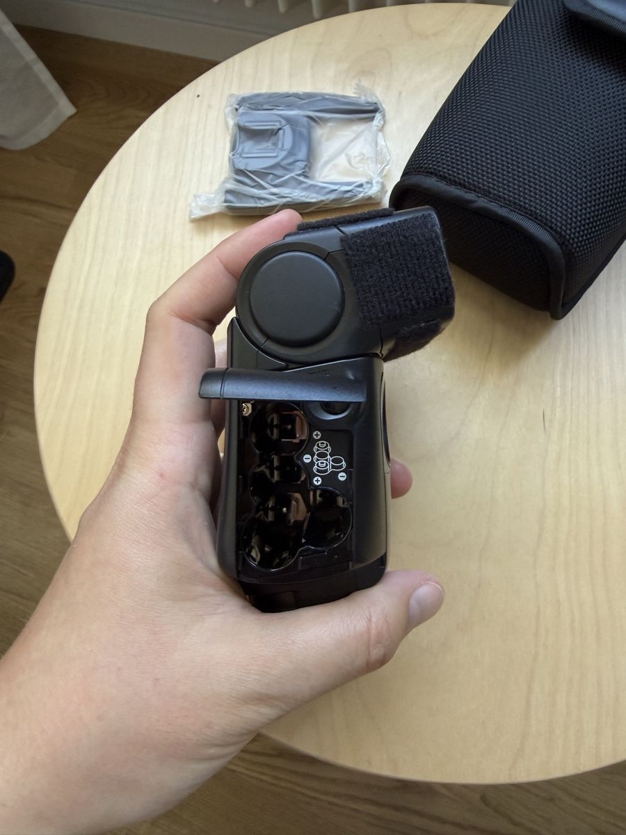 Canon Flash: Canon Speedlite 320EX – Usato da Zürich venduto da Nickel_Finn 3