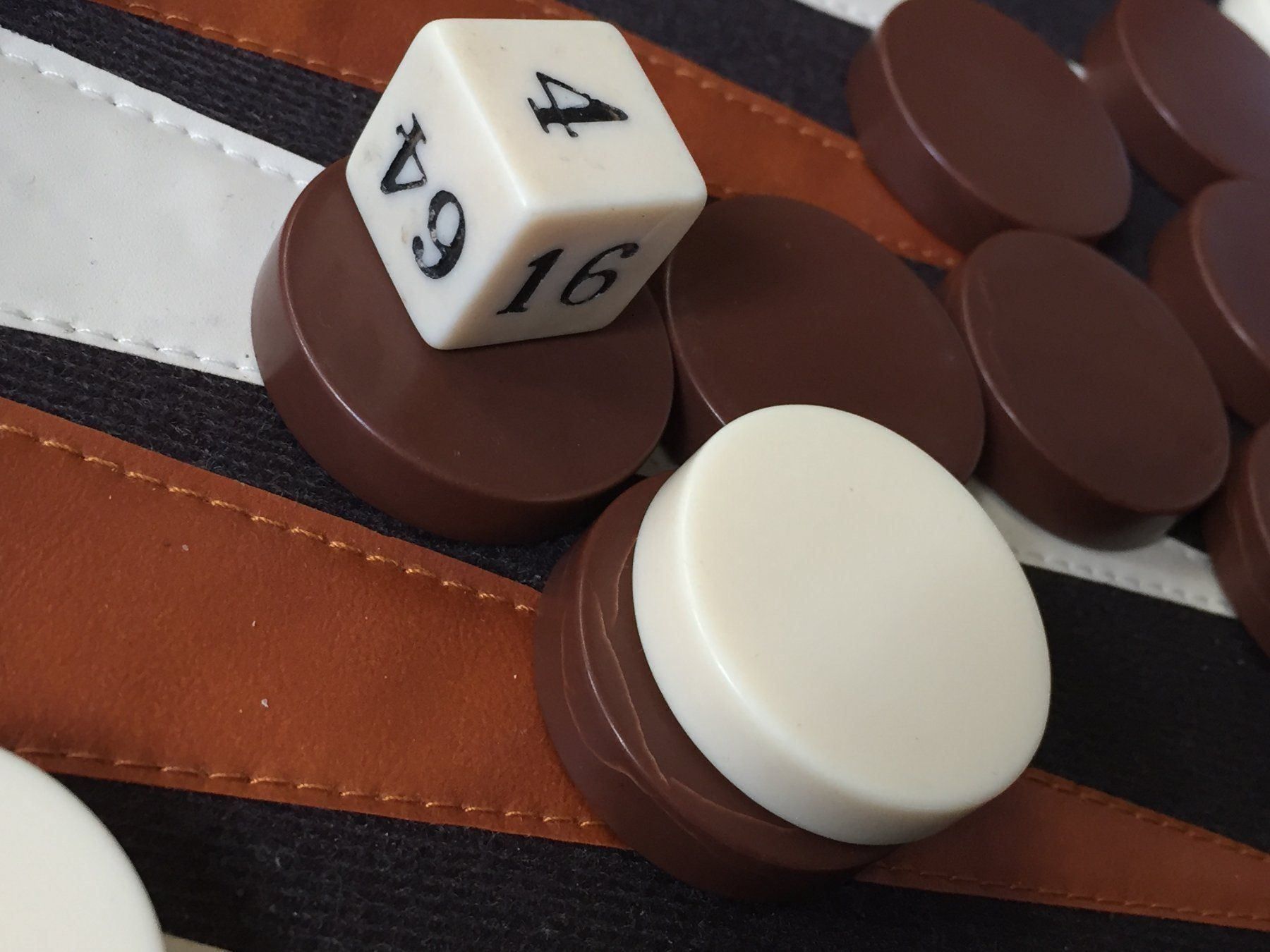 Giochi: Backgammonspiel Koffer & Bakelit Steinen – Usato da Schaffhausen venduto da vintageville 4